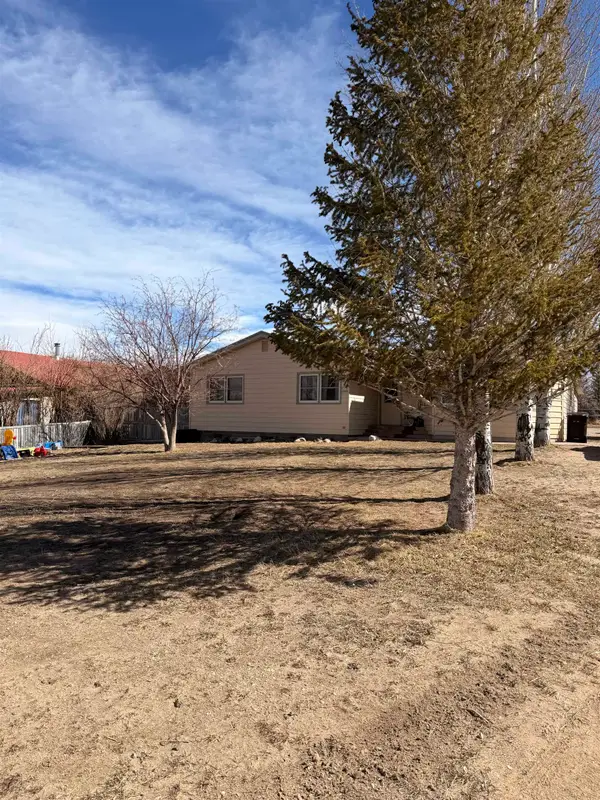 511 Wiley Ave, Encampment, WY 82325
