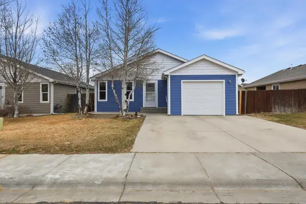 637 Bozeman Trail, Evansville, WY 82636