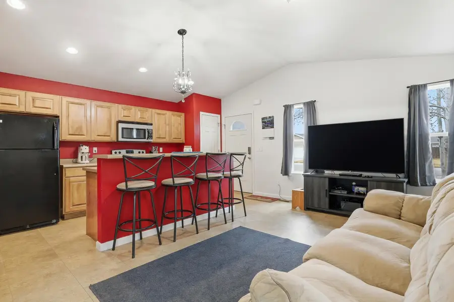 637 Bozeman Trail, Evansville, WY 82636 - #3