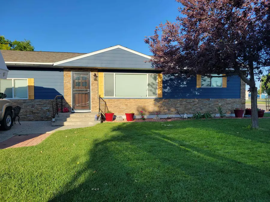 301 N 15th East, Riverton, WY 82501 - #2