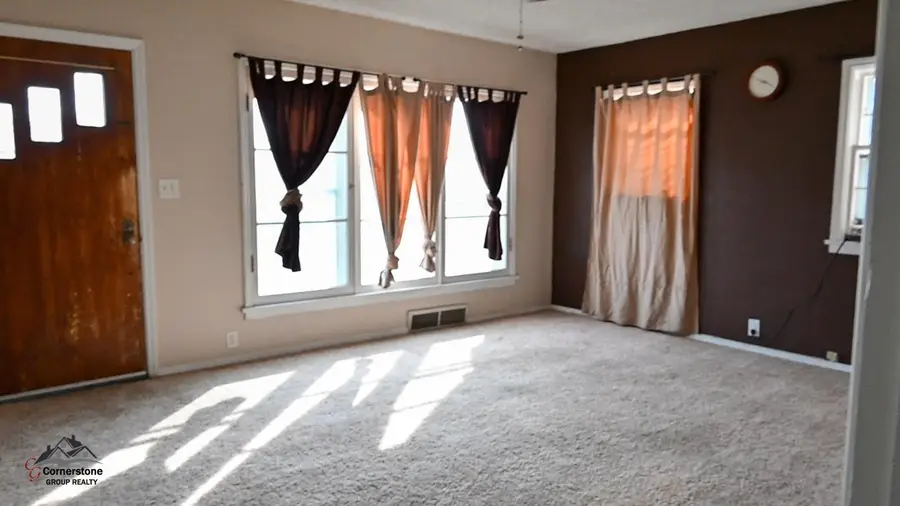 310 E Lincoln Avenue, Riverton, WY 82501 - #2