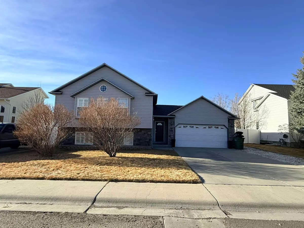 2326 Cripple Creek Dr, Rock Springs, WY 82901 - #1