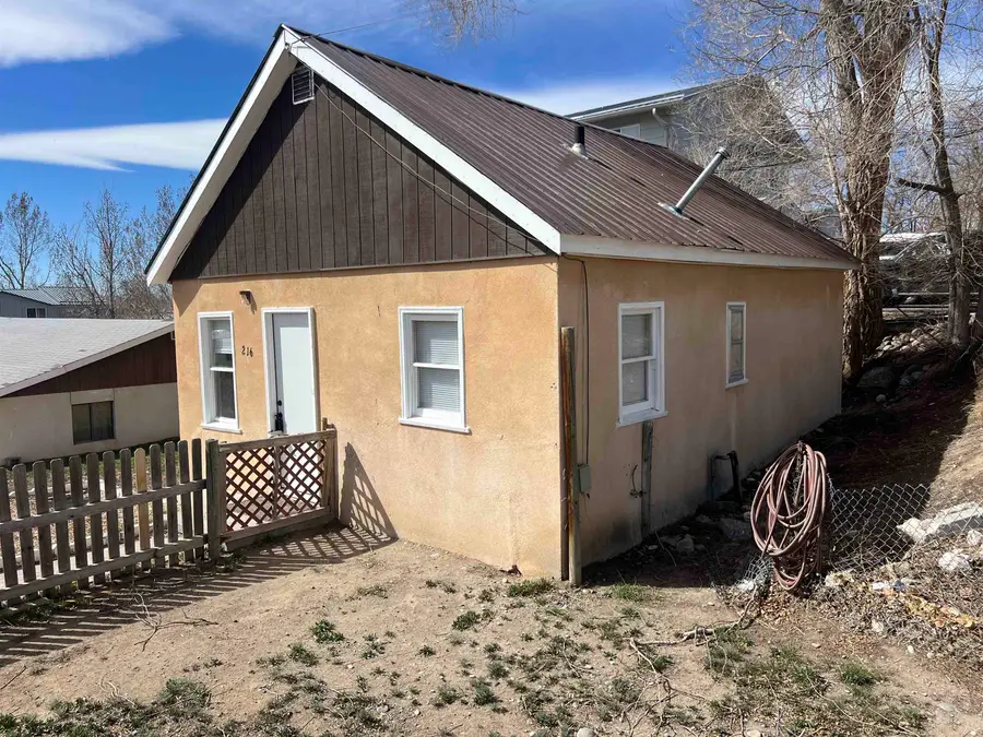 216 S 13th Street, Riverton, WY 82501 - #2