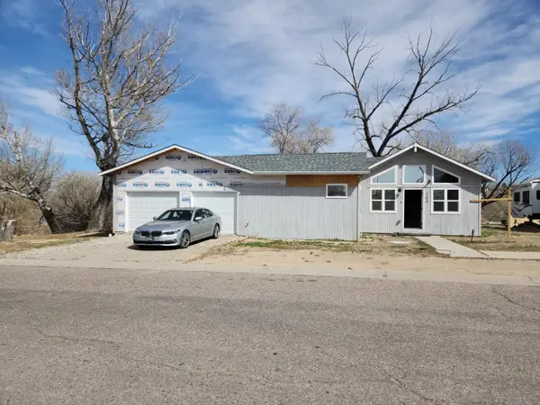 104 S 2nd St, Glenrock, WY 82637