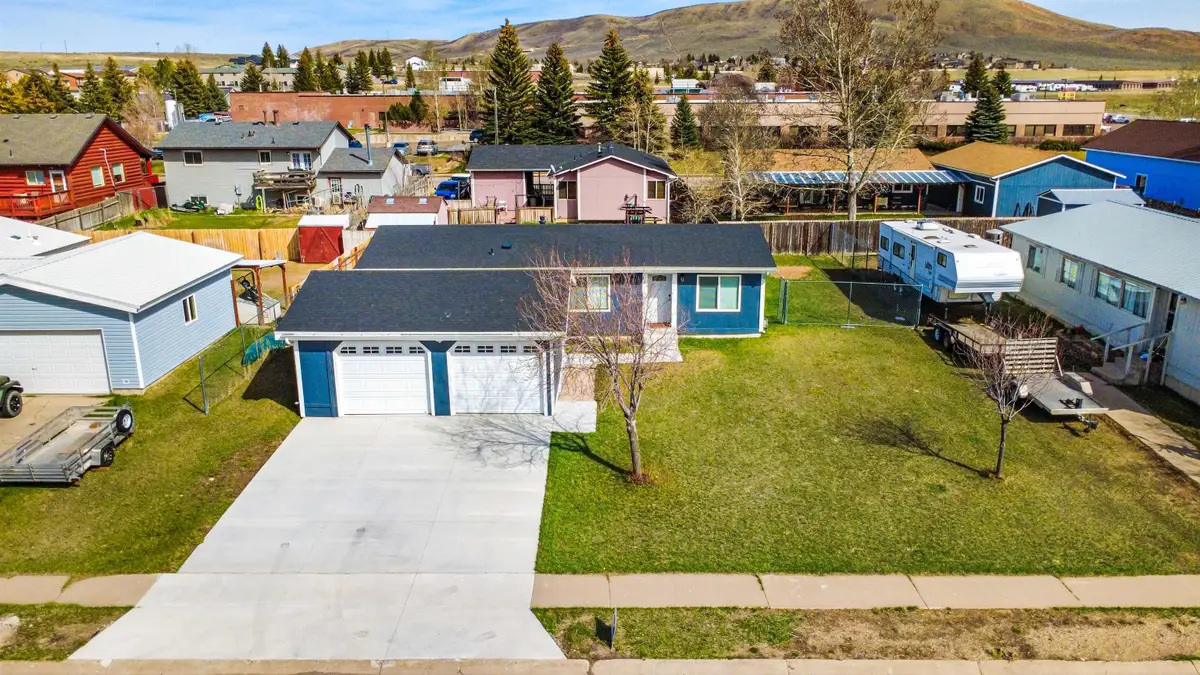 196 Lupine Dr, Evanston, WY 82930 - #1