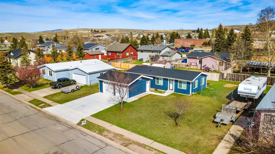 196 Lupine Dr, Evanston, WY 82930 - #2