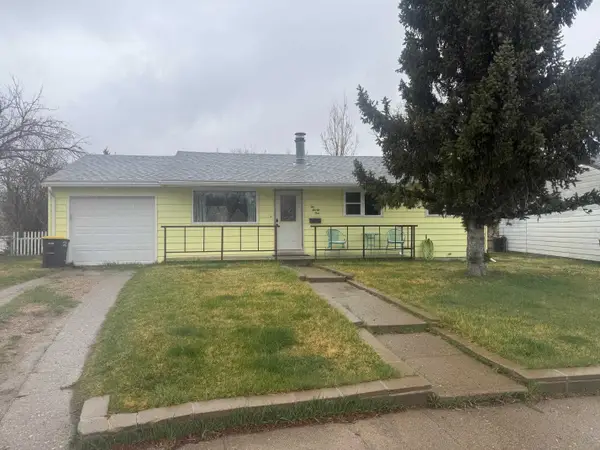 221 E Hugus Street, Rawlins, WY 82301