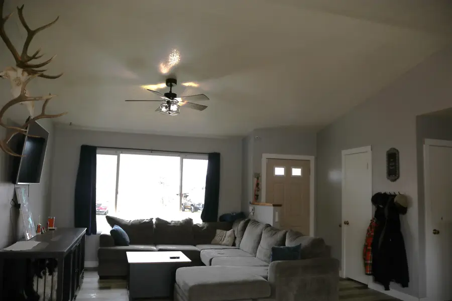 412 Herschler Avenue, Evanston, WY 82930-5409 - #2