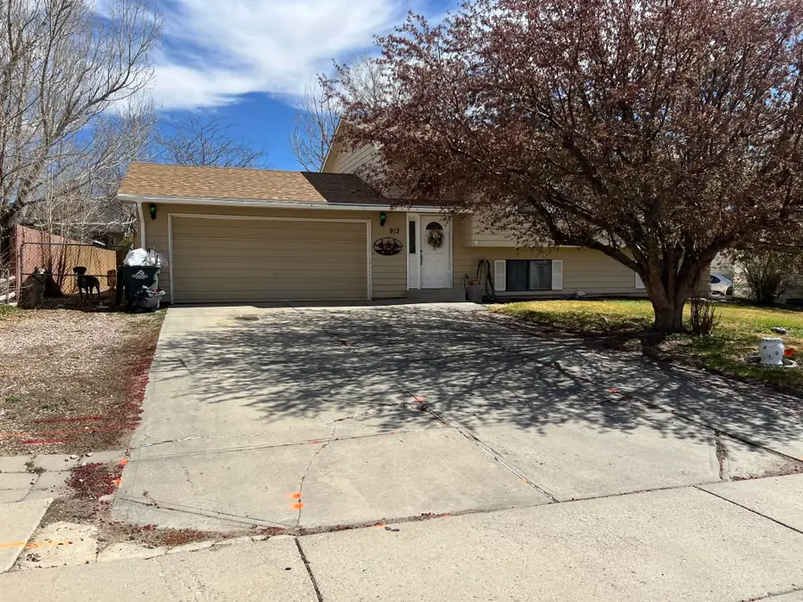 913 Eisenhower Drive, Rock Springs, WY 82901 - #2