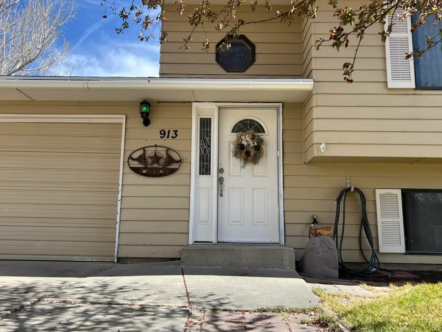 913 Eisenhower Drive, Rock Springs, WY 82901 - #3
