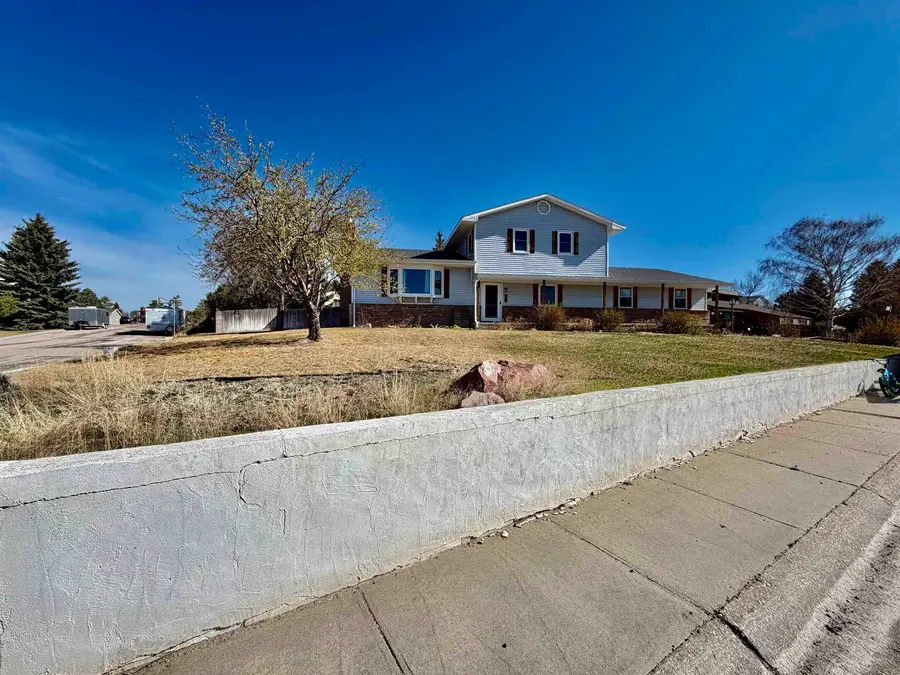 615 Lincoln Way, Lusk, WY 82225 - #3