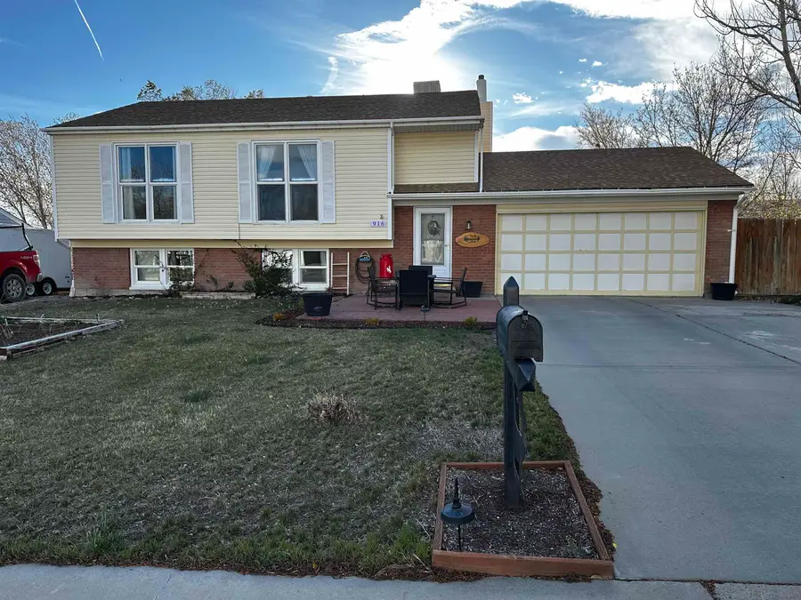 916 Quincy Drive, Rock Springs, WY 82901 - #2