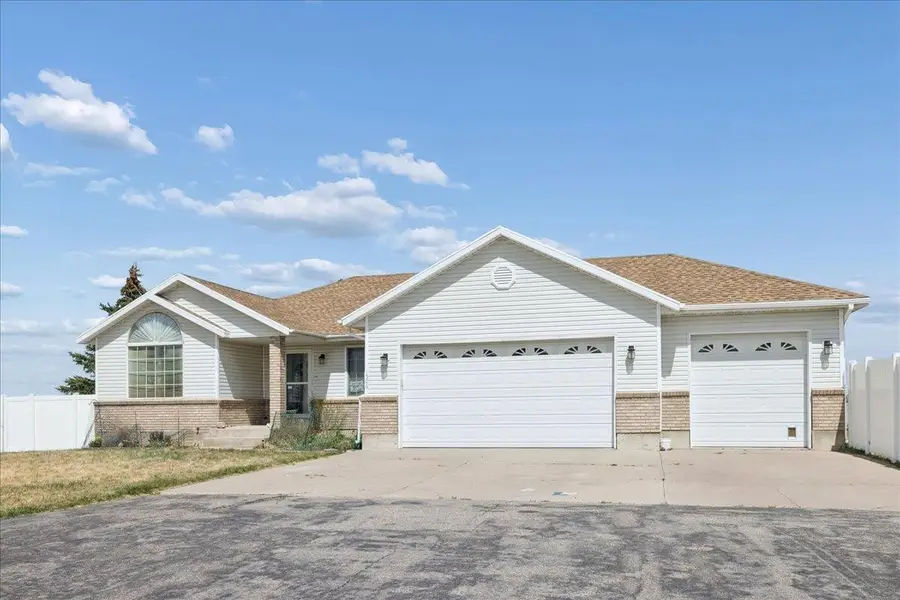 1506 CENTER DRIVE, Urie, WY 82937 - #2