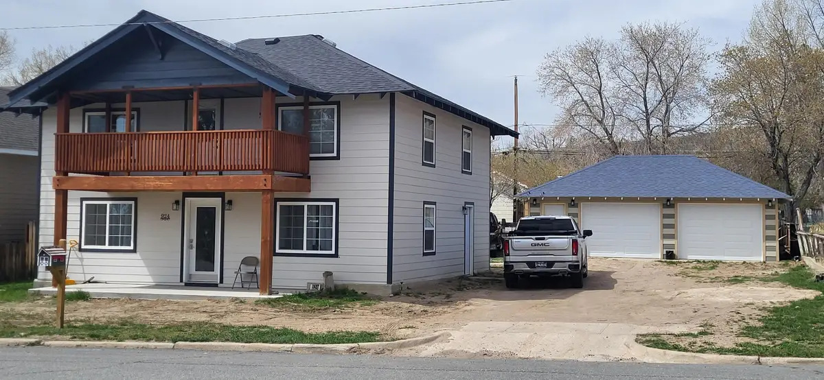 924 7th St, Rawlins, WY 82301 - #1