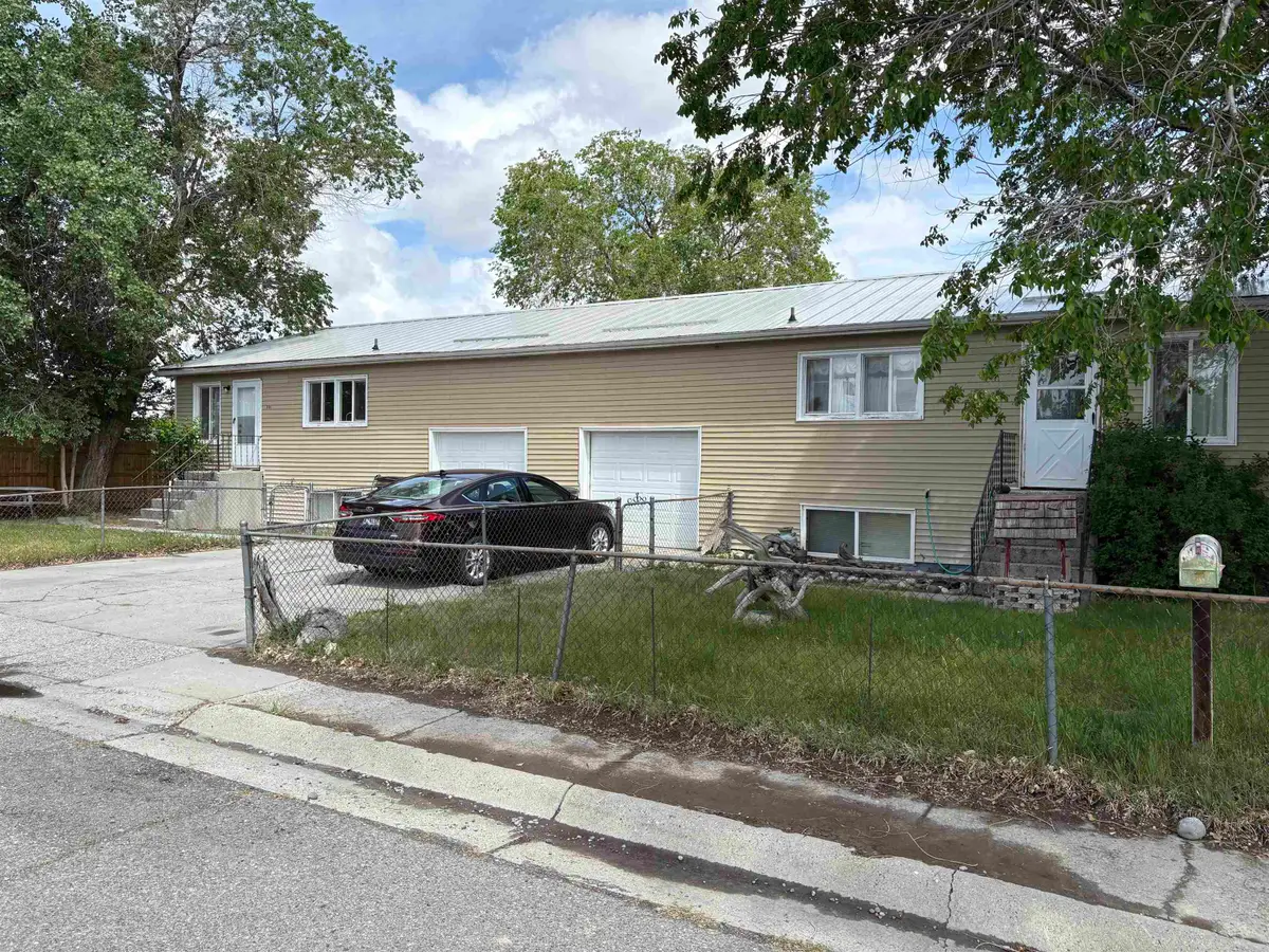 808 E Adams Ave, Riverton, WY 82501 - #1