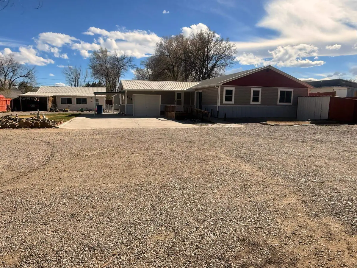 919 W Jackson Avenue, Riverton, WY 82501 - #1