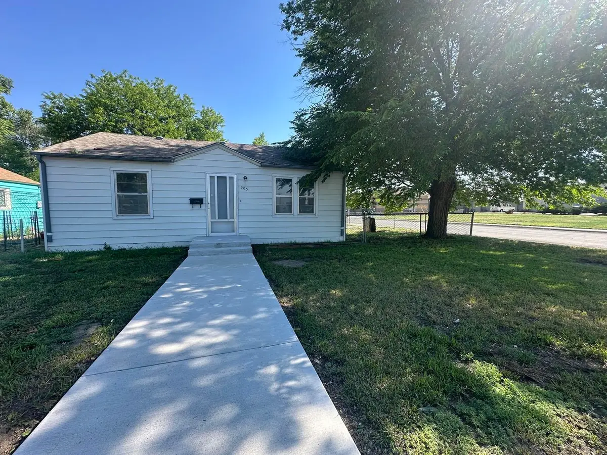 903 E Roosevelt Avenue, Riverton, WY 82501 - #1