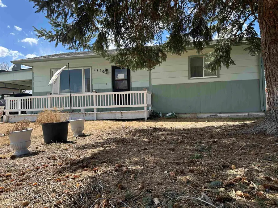 1710 E I, Torrington, WY 82240 - #2