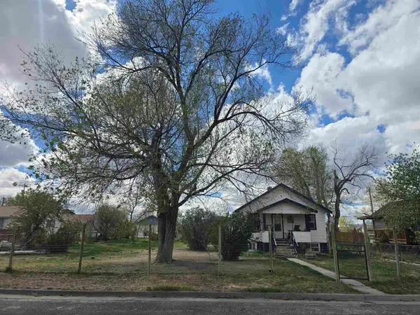171 N Iowa Avenue, Guernsey, WY 82214