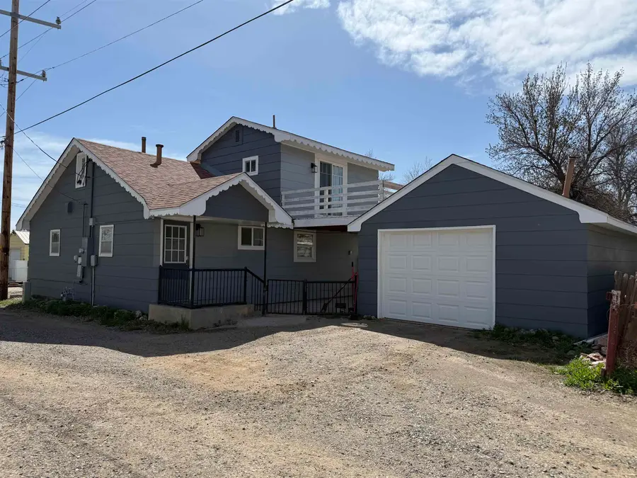 1024 Warren Street, Thermopolis, WY 82443 - #2