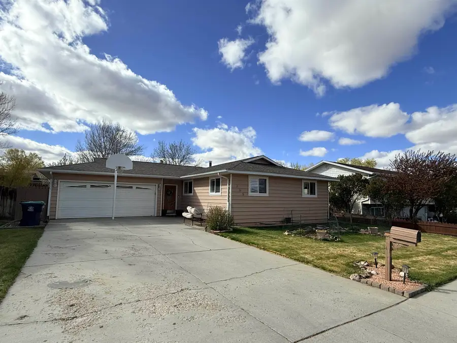 365 Greasewood Street, Green River, WY 82935 - #3