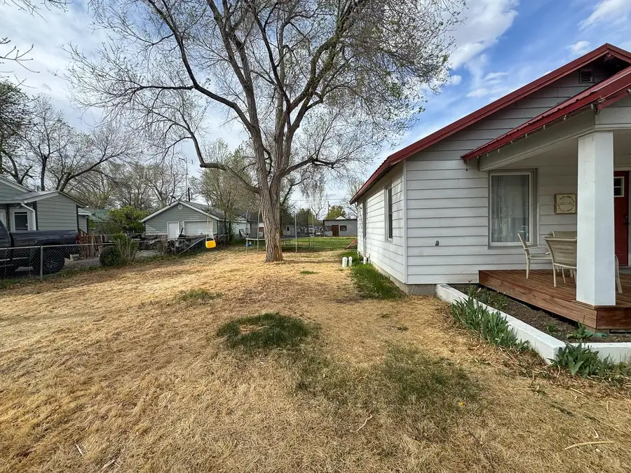 214 E Bell Avenue, Riverton, WY 82501 - #2