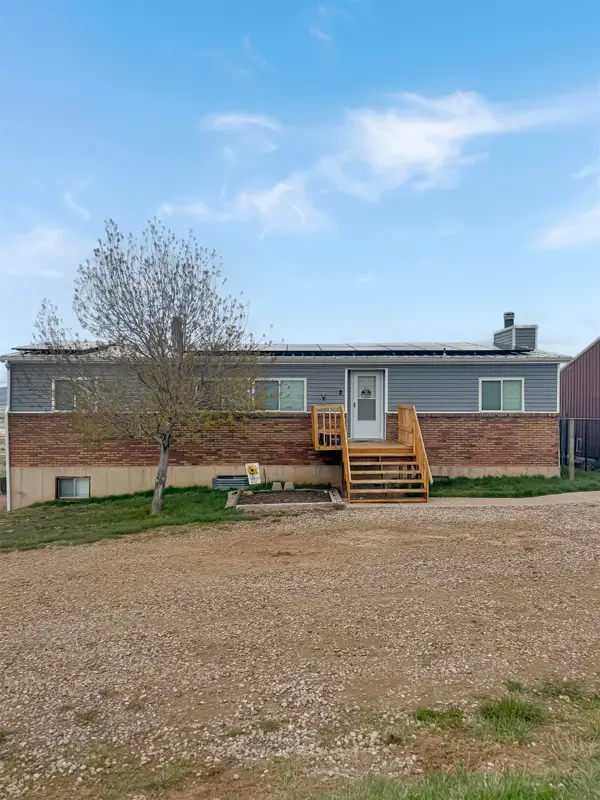 215 Loop Road, Evanston, WY 82930