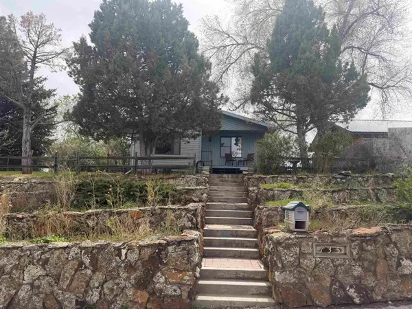 735 Mondell Street, Thermopolis, WY 82443