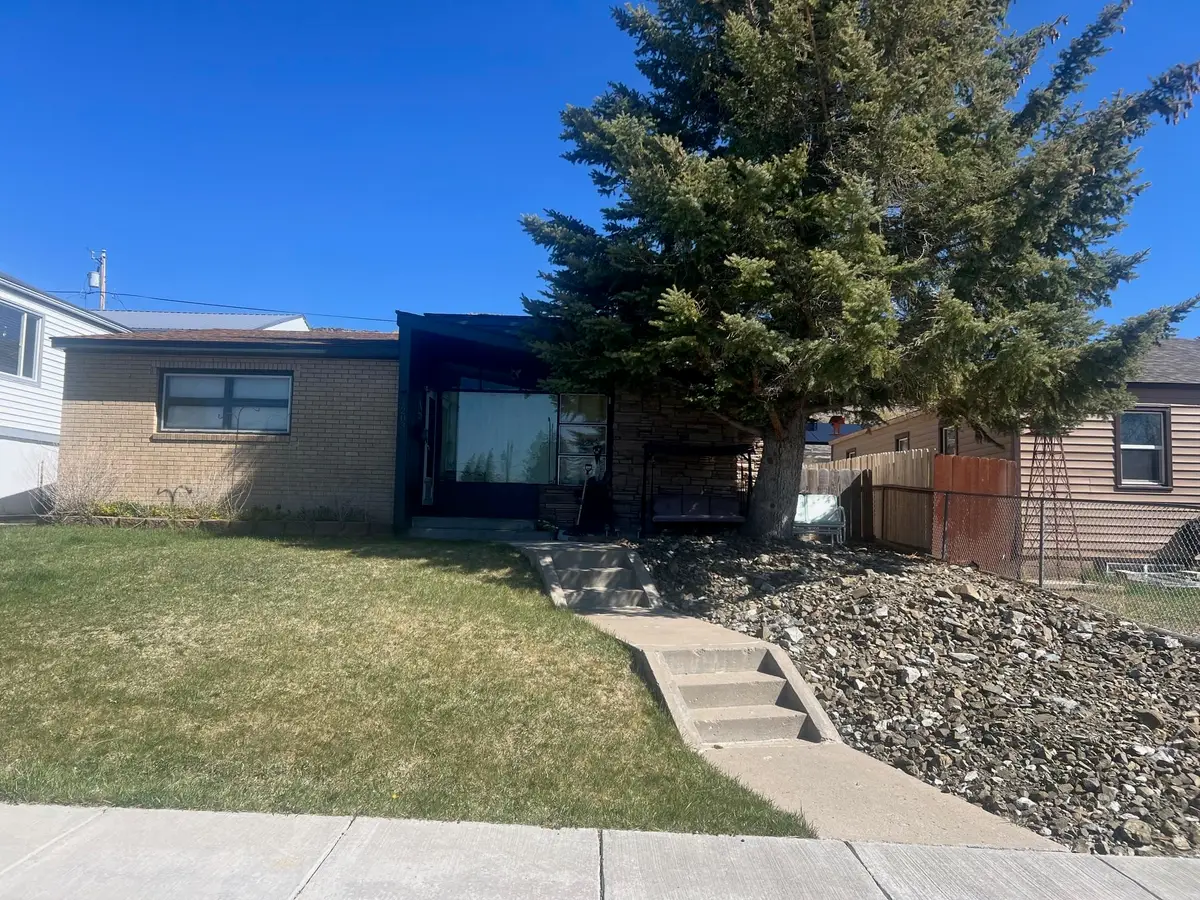1203 Veterans Avenue, Rawlins, WY 82301 - #1