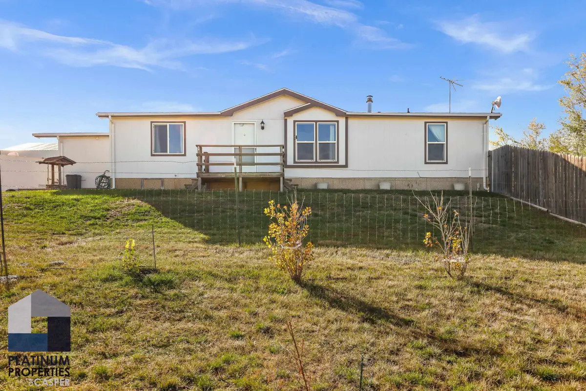 12761 E US Hwy 20-26, Evansville, WY 82636 - #1