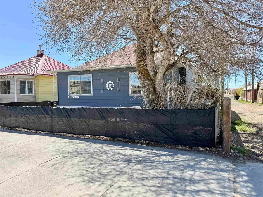 522 Moose St, Kemmerer, WY 83101 - #3