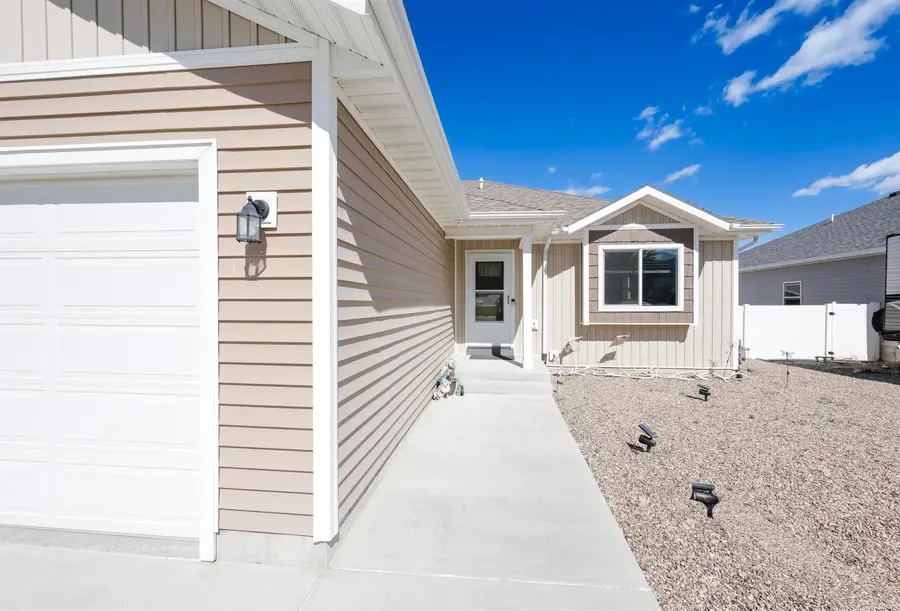 3727 Goshawk Dr, Rock Springs, WY 82901 - #3