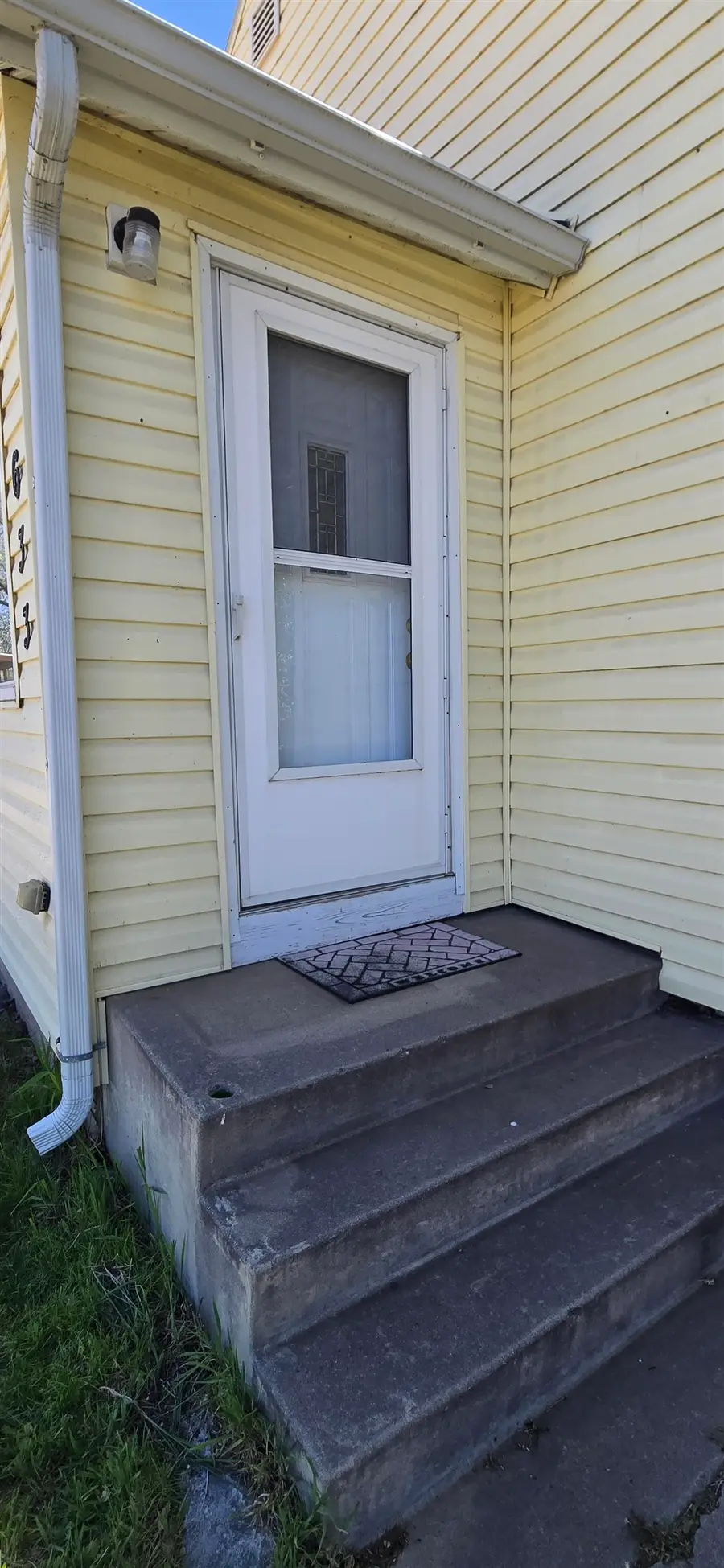 633 Washakie, Thermopolis, WY 82443 - #2
