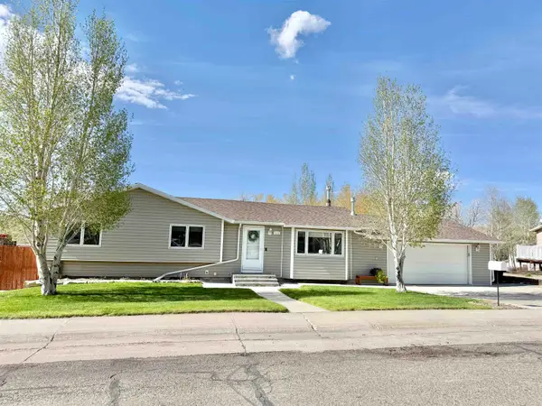 1410 Coulson Ave, Kemmerer, WY 83101