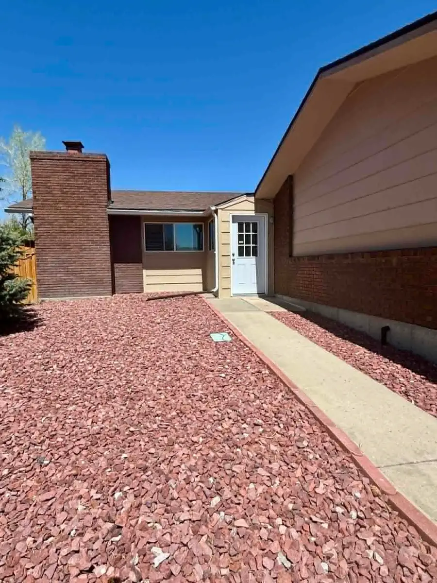 2016 Adobe Avenue, Douglas, WY 82633 - #2