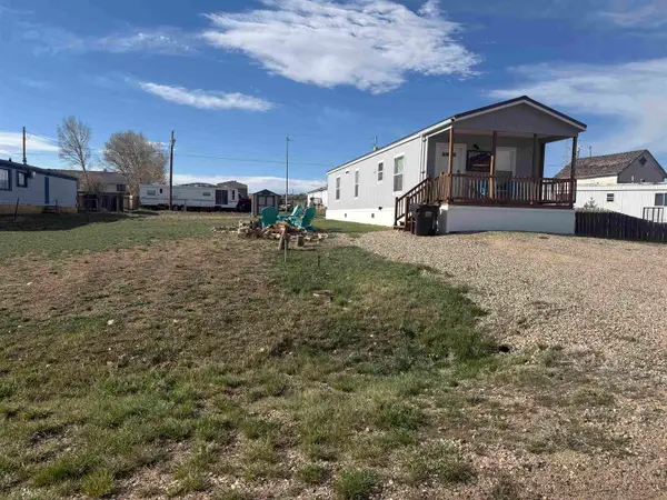 507 W Spring Avenue, Saratoga, WY 82331
