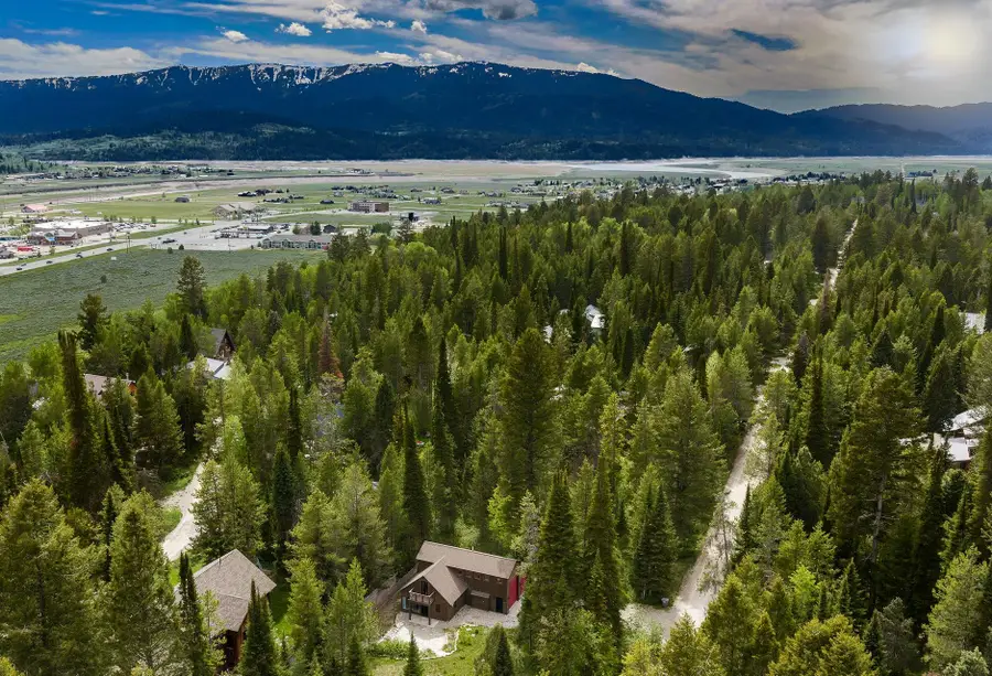 386 spruce Street, Alpine, WY 83128 - #2