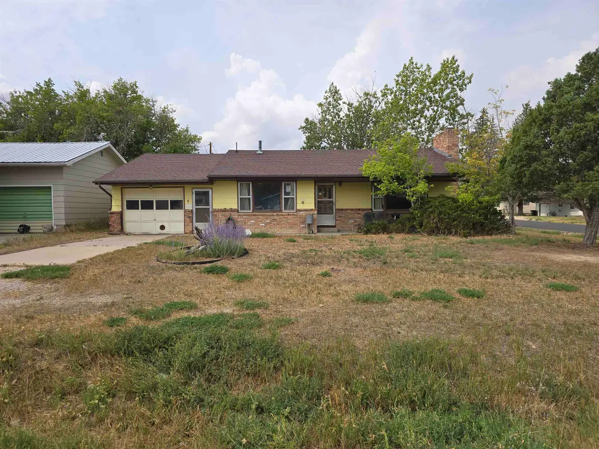 318 N 7th St, Saratoga, WY 82331-0000 - #1