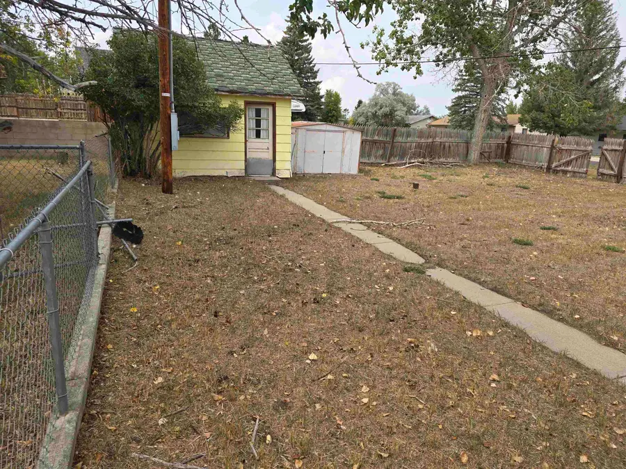 318 N 7th St, Saratoga, WY 82331-0000 - #2