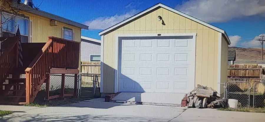 805 Apple Street, Rawlins, WY 82301 - #2