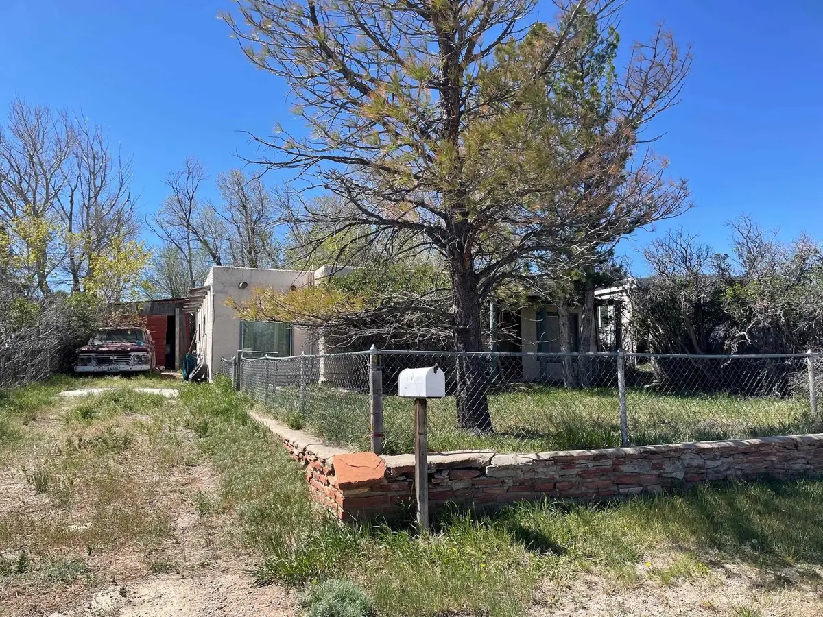 716 W Davis St, Rawlins, WY 82301 - #1