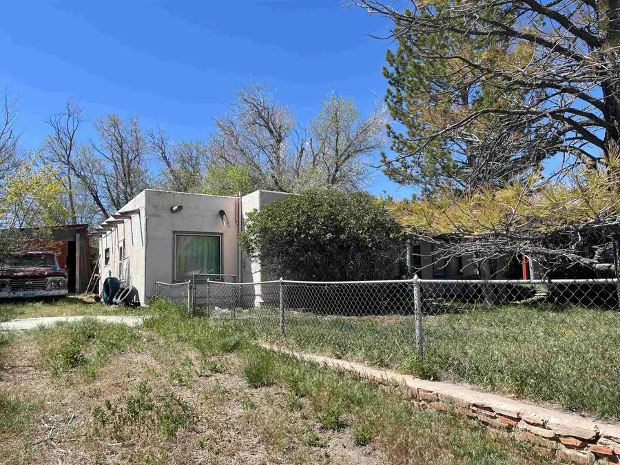716 W Davis St, Rawlins, WY 82301 - #2