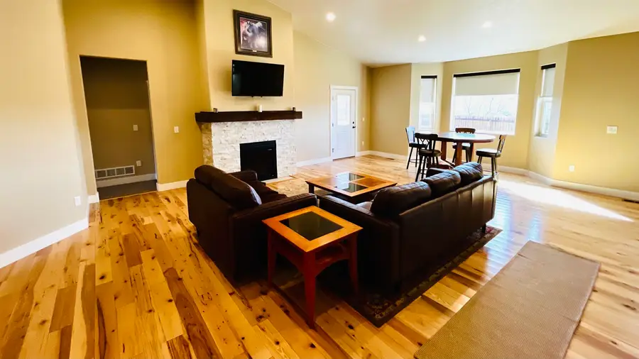 6776 Rogue River Road, Casper, WY 82604 - #3