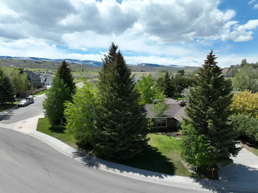 1285 Goodrich Dr, Lander, WY 82520 - #3