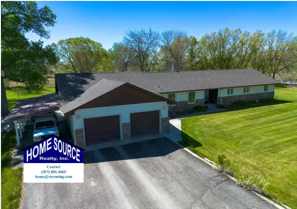 635 W Mountain View Dr, Riverton, WY 82501