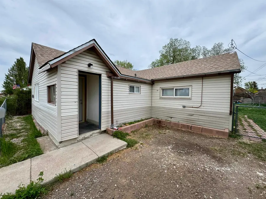 601 S Spruce Street, Laramie, WY 82070 - #3