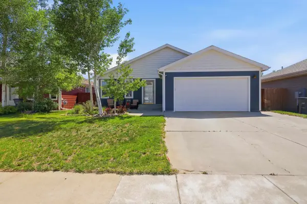 647 Bozeman Trail, Evansville, WY 82636