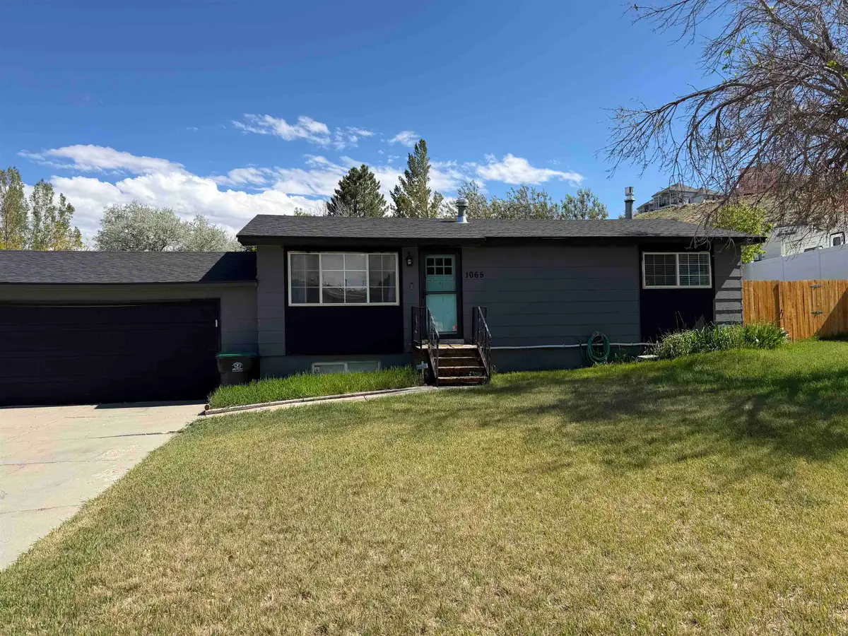 1065 Indian Hills Drive, Green River, WY 82935 - #1