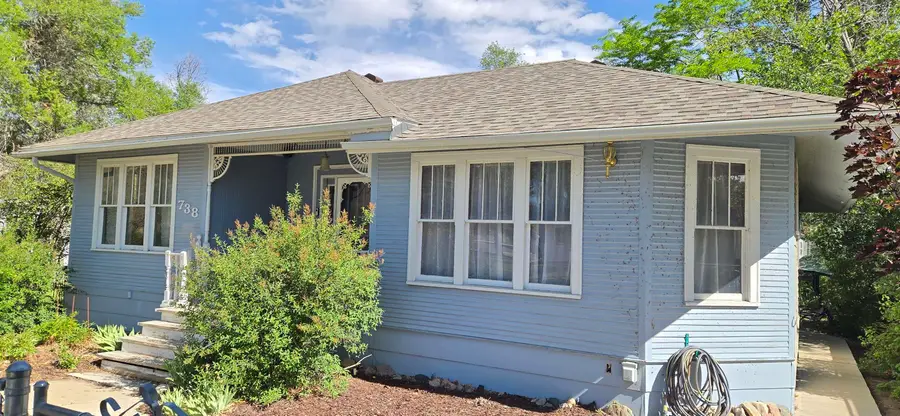 738 Clark, Thermopolis, WY 82443 - #2