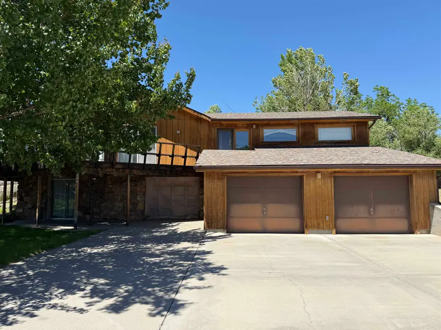 206 Sunset Avenue, Thermopolis, WY 82443 - #2